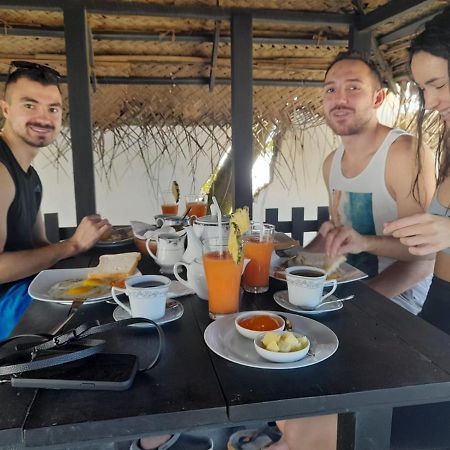 Love Birds Beach Hotel Matara Exterior foto