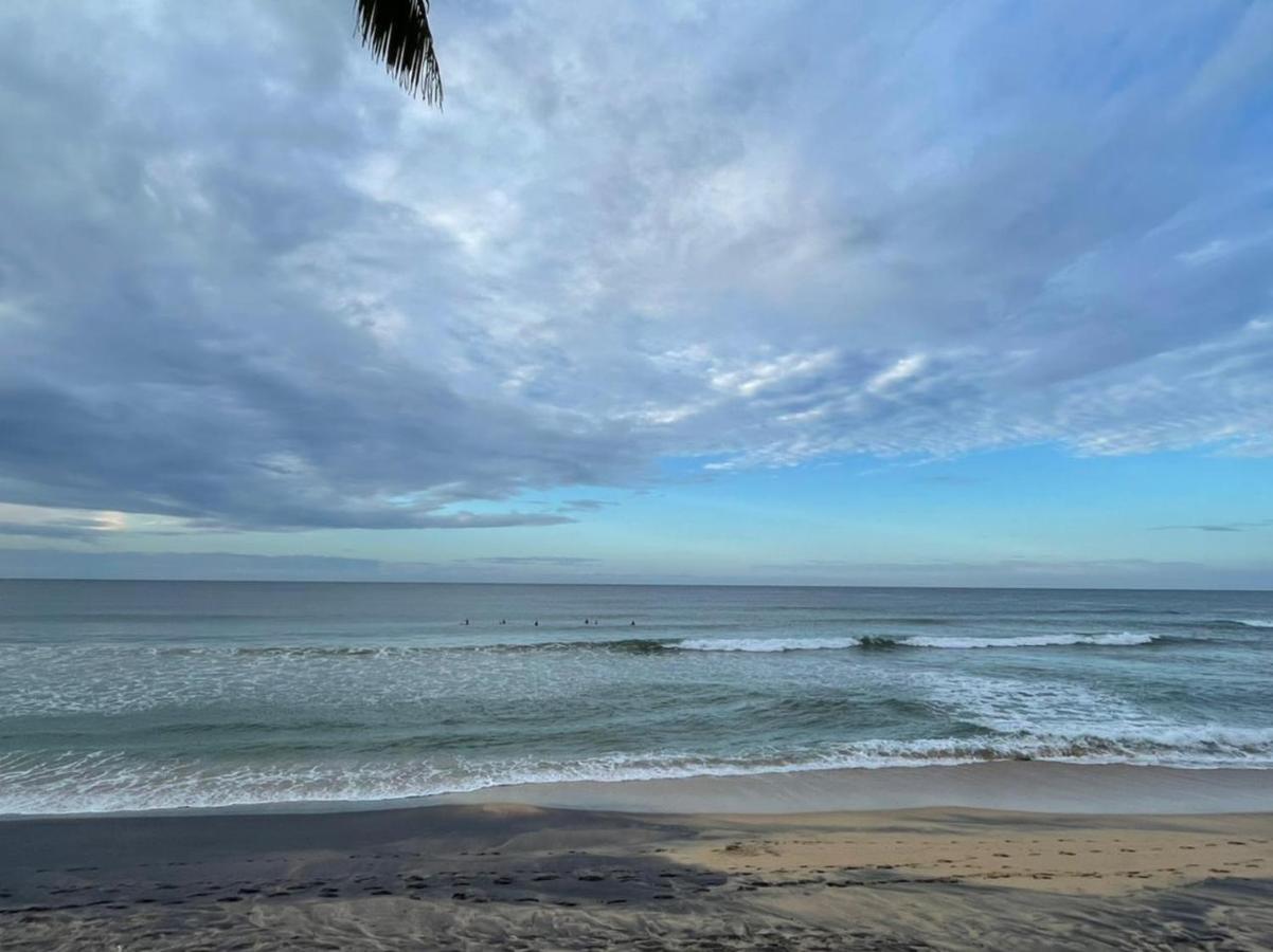 Love Birds Beach Hotel Matara Exterior foto
