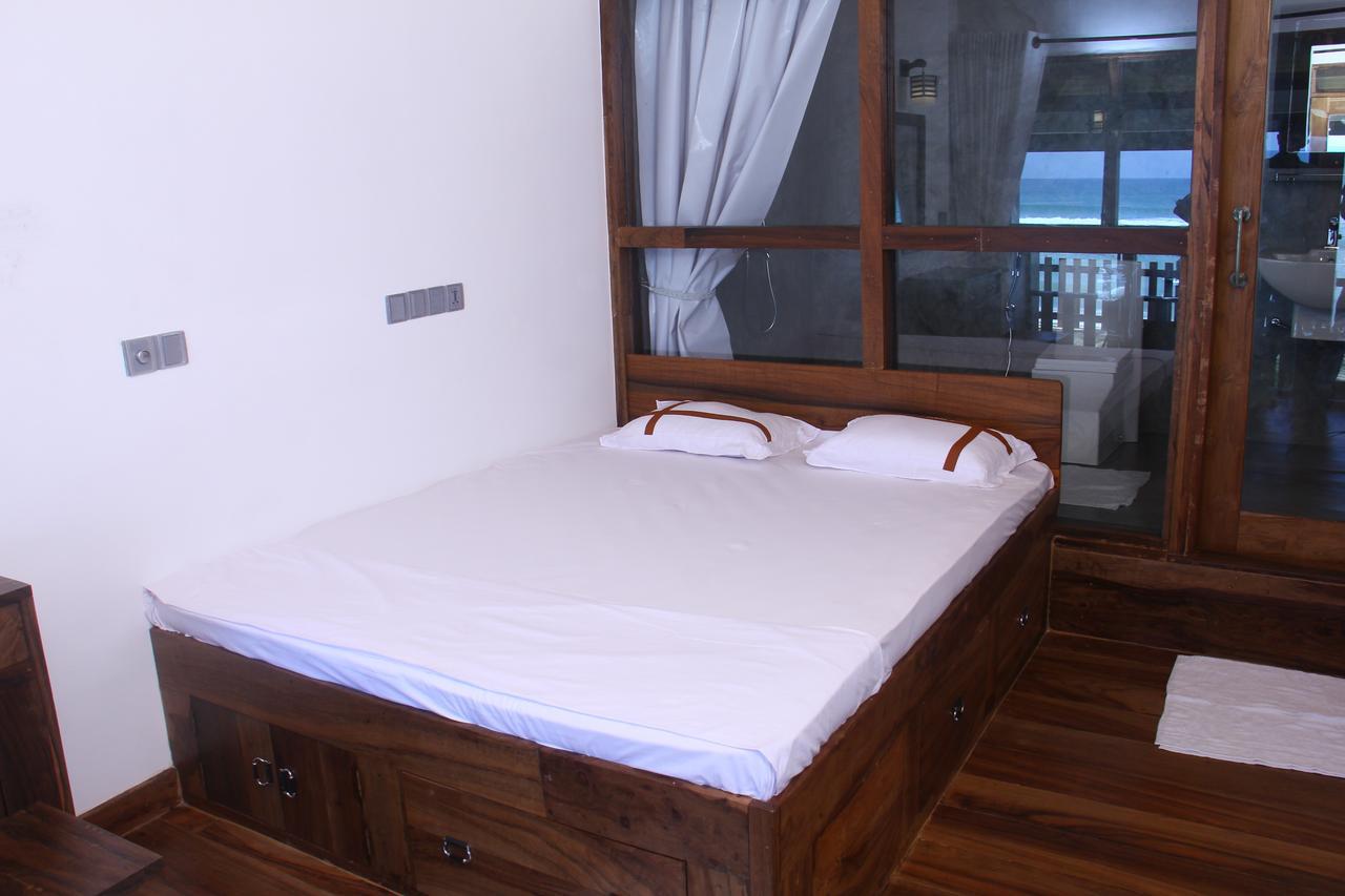 Love Birds Beach Hotel Matara Exterior foto