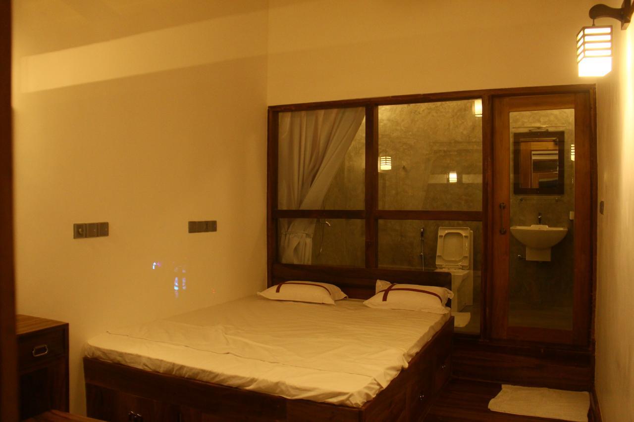 Love Birds Beach Hotel Matara Exterior foto