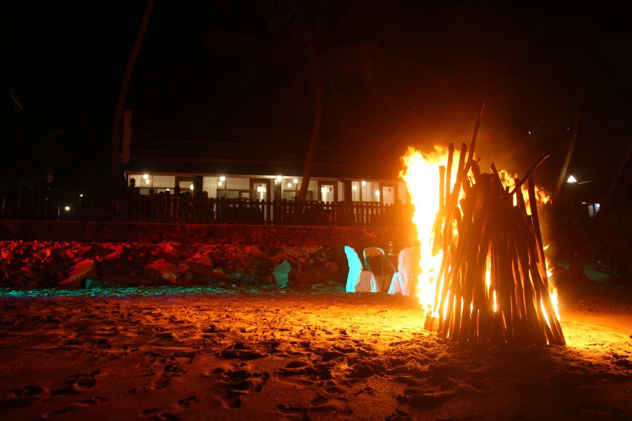 Love Birds Beach Hotel Matara Exterior foto