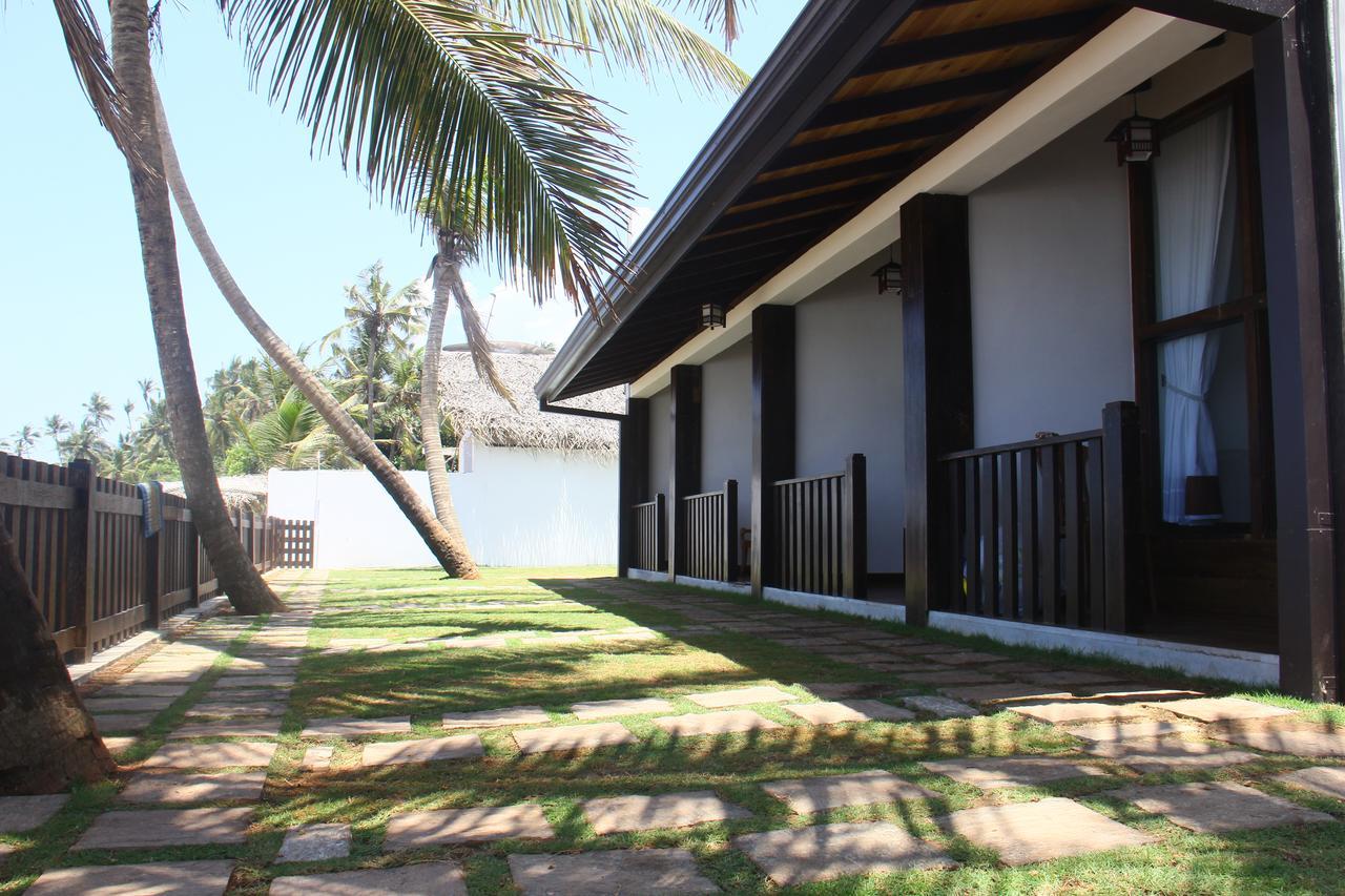 Love Birds Beach Hotel Matara Exterior foto