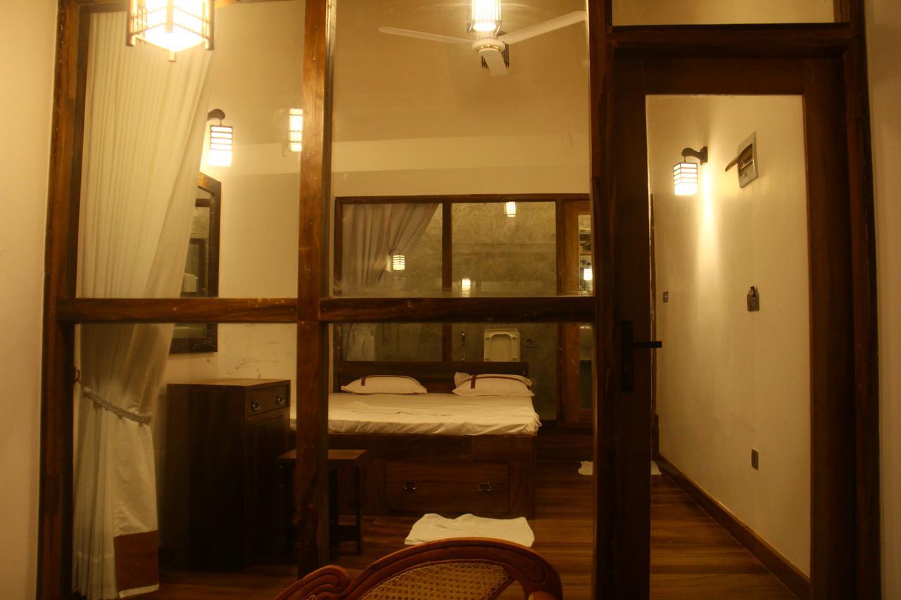 Love Birds Beach Hotel Matara Exterior foto